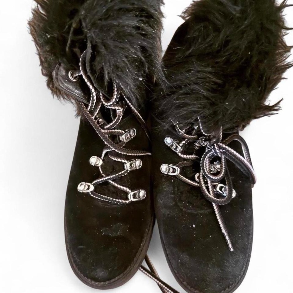 Nine West size 10 Black Faux Fur-Lined lug sole lace up ankle Boots